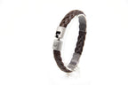 Pulsera Trenza nueva de cuero trenzado marrón en pedestal