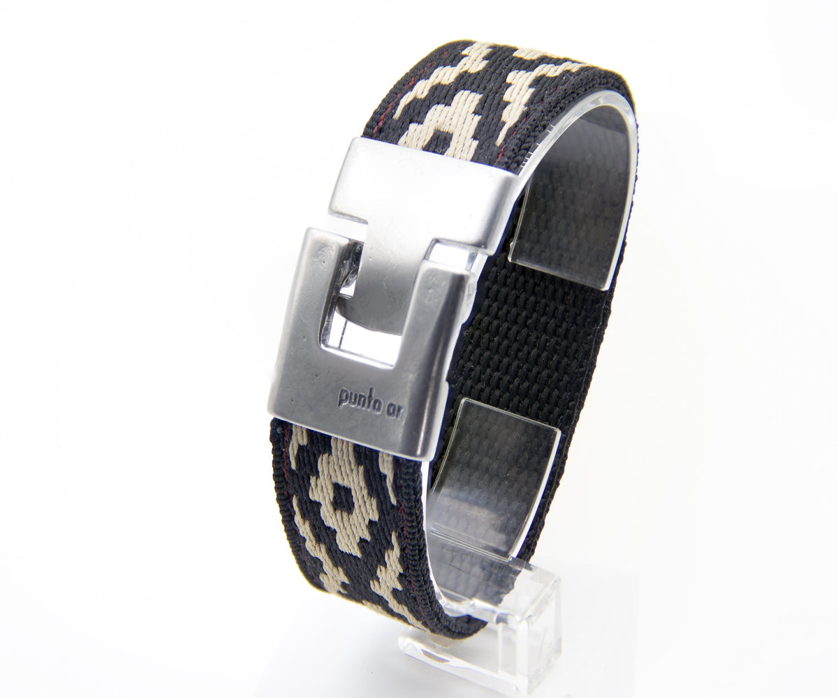 Pulsera Pampeana de textil y cuero – PuntoAR (vista 3)