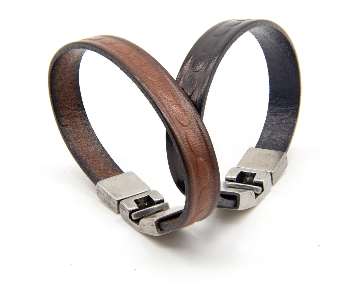 Pulsera Tira Grabada de cuero – PuntoAR (vista 3)
