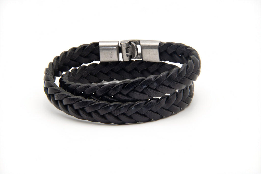 Pulsera Trenza doble negra, vista del cierre