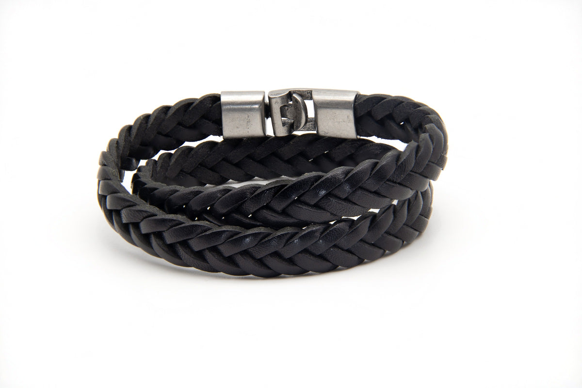 Pulsera Trenza doble negra, vista del cierre