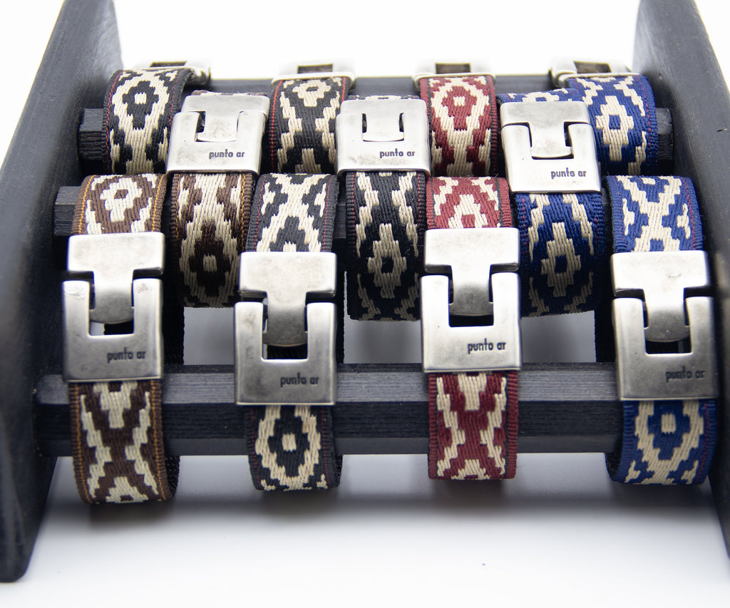 Pulsera Pampeana de textil y cuero – PuntoAR (vista 5)