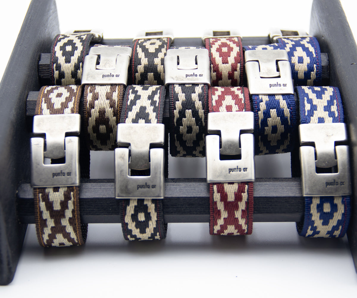 Pulsera Pampeana de textil y cuero – PuntoAR (vista 5)