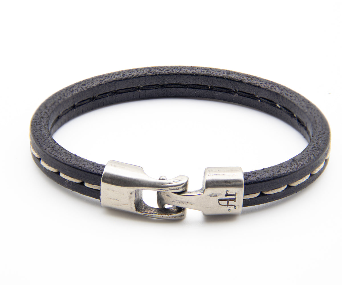 Pulsera Navegante negra de cerca – PuntoAR