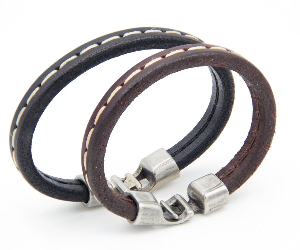 Pulsera Navegante negra y marrón de pie – PuntoAR