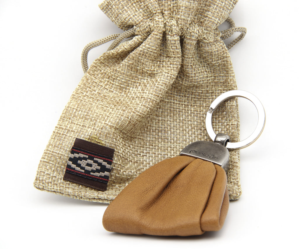Llavero de cuero grueso camel – PuntoAR