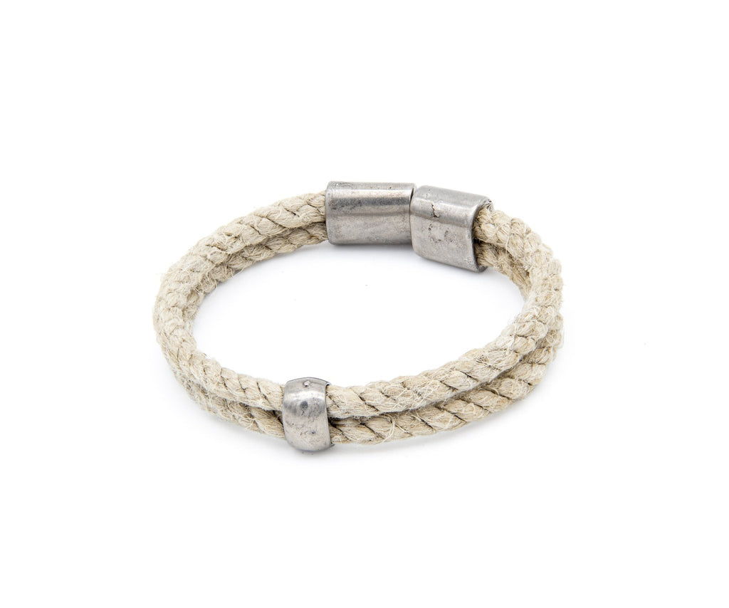 Pulsera Marinera Chica de dos cordones de soga de cáñamo con cierre metálico grabado – PuntoAR