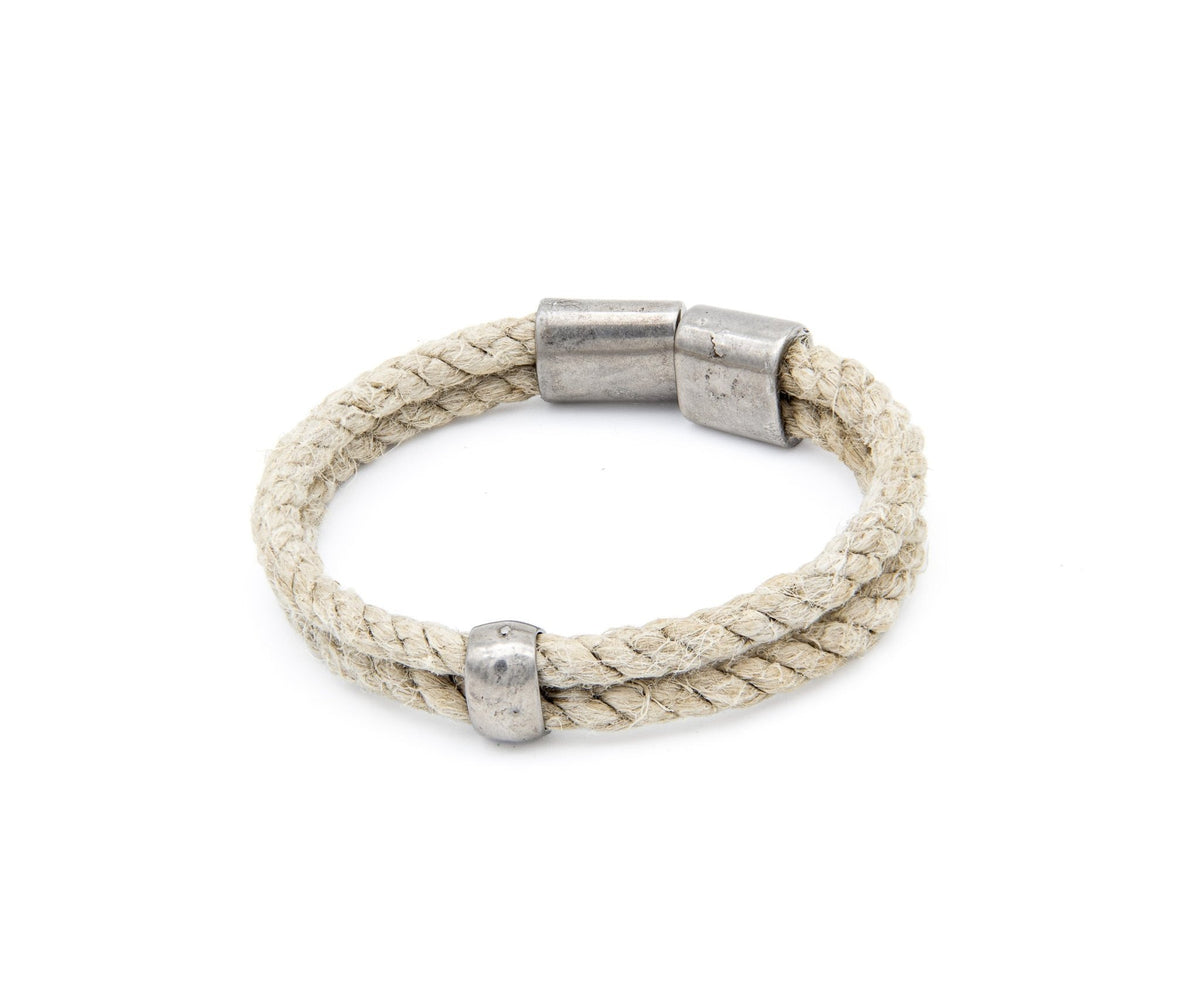 Pulsera Marinera Chica de dos cordones de soga de cáñamo con cierre metálico grabado – PuntoAR