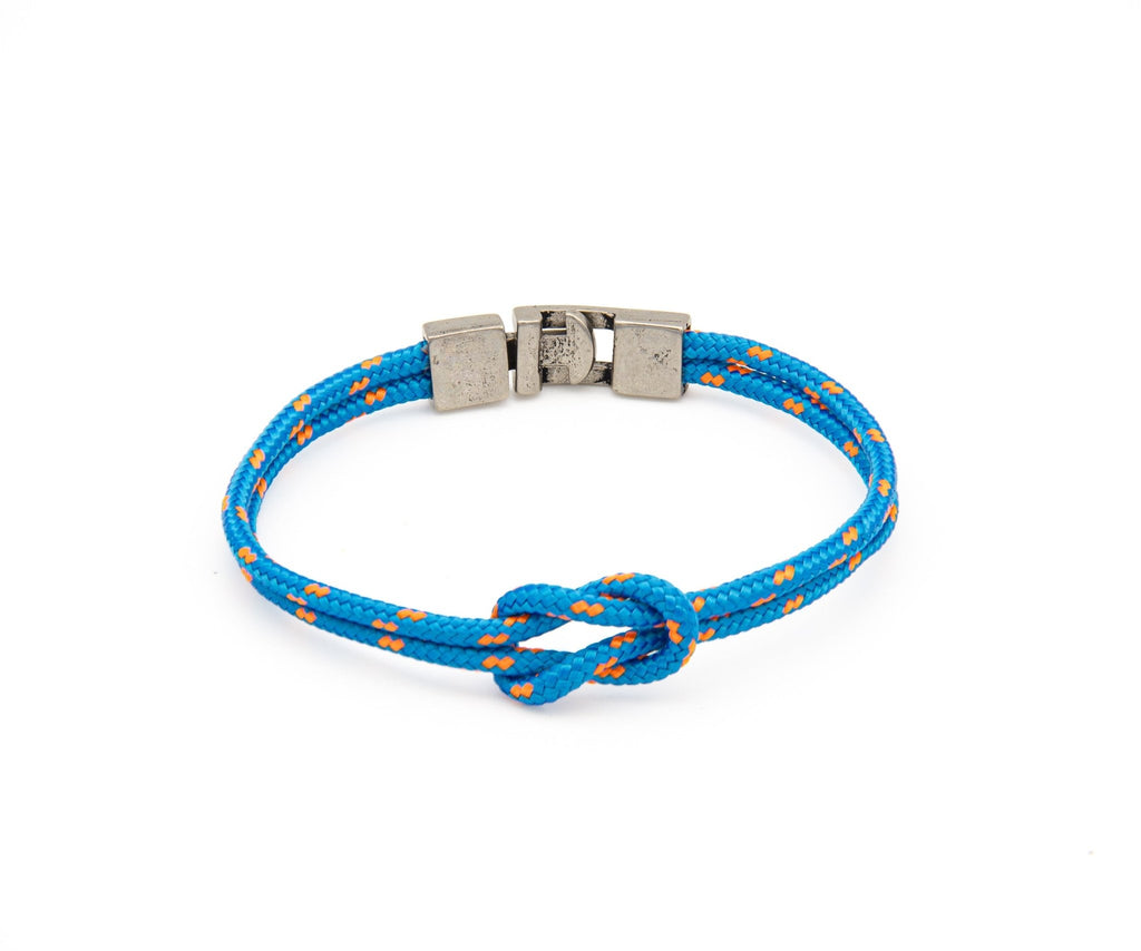 Pulsera Portbou de doble paracord celeste con nudo marinero – PuntoAR